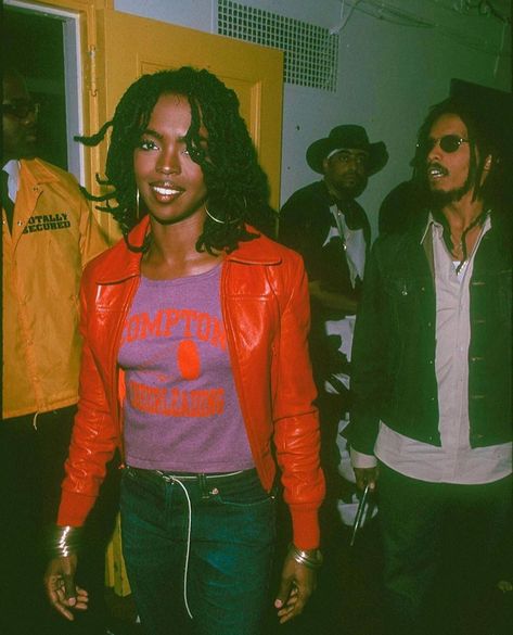 Ms Lauryn Hill, Lauren Hill, 90s Inspired Outfits, 90s Hip Hop Fashion, Lauryn Hill, 90’s Aesthetic, Vintage Black Glamour, 90s Hip Hop, Black Excellence