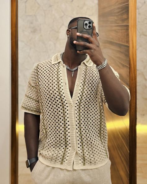 Hawaiian Outfit Ideas For Men, Crochet Male Shirt, Men Crochet Outfits, Men Crochet Ideas, Vacation Outfits Men, Polo Shirt Outfits, Crochet Men, Fyp Aesthetic, Black Men Fashion Casual