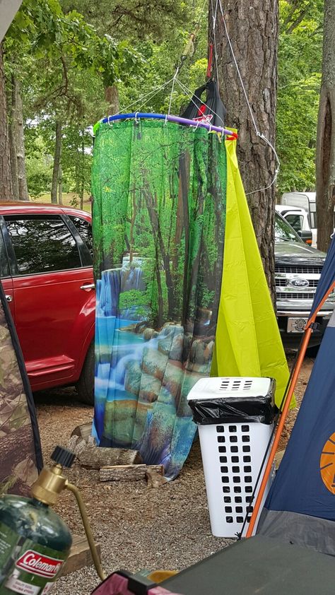 Bathroom/changing room/Shower for one....camping... enjoying expensive ideas for cheaper way. Hula hoop...string... 2 shower curtains....and done Hula Hoop Shower Curtain Camping, Pvc Camping Ideas, Camp Shower Ideas, Bathroom Changing Room, 2 Shower Curtains, Camping Bathroom, Diy Shower Curtain, Van Dwelling, Camper Trailer Remodel