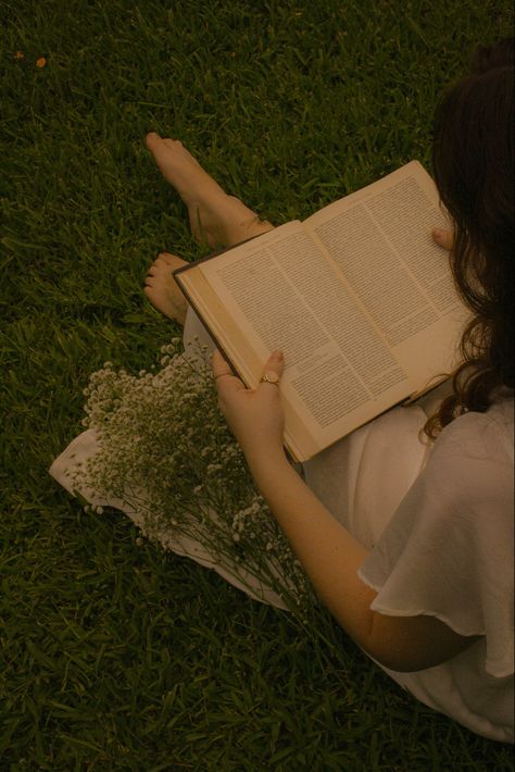 white dress, white gazebo, dreamy photoshoot, fairy, fairy vibes, fairy photoshoot, 70s style white dress, auburn hair, romeo and juliet, academia, reading, book photoshoot, photography ideas, dragon fly, grass photoshoot, romantic photoshoot Fairy Tale Photoshoot Ideas, Cottage Core Aesthetic Photoshoot, Self Portrait Photography Nature, Fantasy Book Photoshoot, Earth Day Photoshoot Ideas, Book Photoshoot Aesthetic, Outdoor Book Photoshoot, Outdoor Reading Photoshoot, Senior Picture Ideas Reading