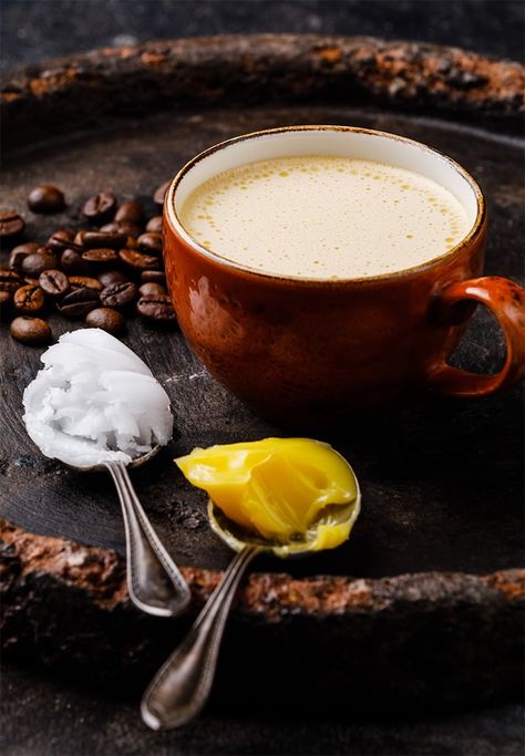 Bulletproof coffee recipe with coconut oil and ghee or butter  (Paleo, Whole30, Primal & Keto friendly) #coffee #bulletproofcoffee #keto via @irena_macri Ghee Coffee, Chocolate Smoothie Recipes, Bulletproof Coffee Recipe, Coconut Oil Coffee, Butter Tea, Ketogenic Diet Food List, Coconut Oil Recipes, Butter Coffee, Low Carb Diets