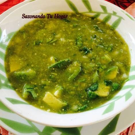 Salsa verde con aguacate de mi cocina💖 Homemade Mexican Salsa, Hispanic Dishes, Mexican Salsa Recipes, Salsa Tomatillo, Fresh Salsa Recipe, Avocado Salsa Recipe, Trinidad Recipes, Seafood Bake, Mexican Salsa