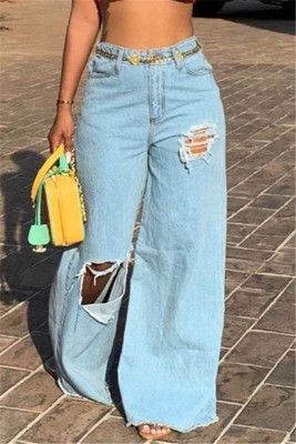 97d0145823aeb8ed80617be62e08bdccdesc51033369ri Outfit Elegantes, Denim Outfits, Looks Black, High Waisted Jeans, Denim Trousers, Outfits Casual, Wide Leg Denim, Wholesale Clothing, Ripped Jeans