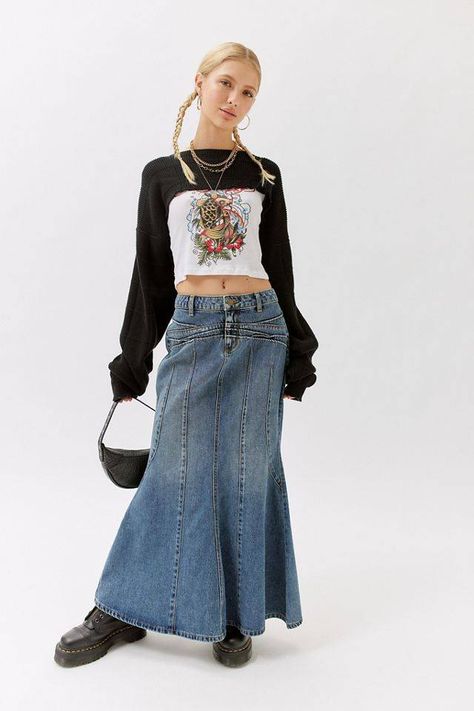 Gen Z Can't Wait to Shop These 2023 Trends | Who What Wear Maxi Jean Skirt Outfits Y2k, Maxi Jean Skirt Outfits, Long Jean Skirt Outfits, Fringe Skirt Outfit, Denim Maxi Skirt Outfit, Jean Skirt Outfits, Flare Maxi Skirt, Long Jean Skirt, Blue Maxi Skirt