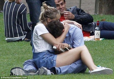 Mazzy Star, Paparazzi Photos, Suki Waterhouse, My Kind Of Love, The Love Club, Bradley Cooper, Hopeless Romantic, Cute Couples Goals, Dream Life