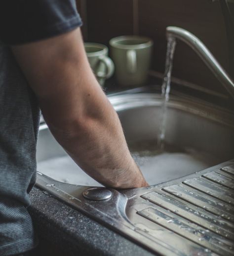 Man Cleaning Aesthetic, Doing The Dishes Aesthetic, Dish Washing Aesthetic, House Cleaning Inspiration, Household Chores Aesthetic, Househusband Aesthetic, Domestic Life Aesthetic, Man Cleaning House, Housework Aesthetic