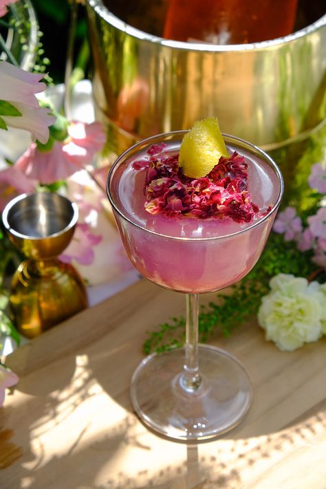 Bridgerton Cocktails to Sip While Watching Season 3 - The Southern Millennial Recipes Summer Party Appetizers, Floral Ice Cubes, Lime Popsicles, Paloma Recipe, Edible Rose Petals, Bridgerton Series, Edible Roses, Rosemary Simple Syrup, Skewer Appetizers