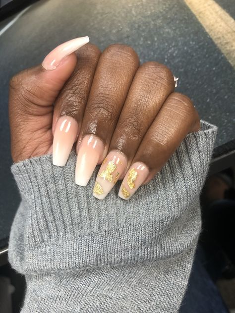 Ombré with gold flakes on two nails Brown With Gold Flakes Nails, Ombre Nails With Gold Foil, Gold Flake Nails Pink, Ombre Nails Gold Flakes, Light Pink Nails With Gold Flakes, White Ombre, Gold Flakes, Nail Designs, Nails