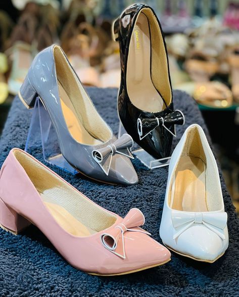 Small block heels 👠 Size 36 to 40 950 free shipping...⁰sd65 Small Block Heels, Eid Collection, Women's Footwear, Block Heels, Pumps, Women Shoes, Heels, Free Shipping, Quick Saves