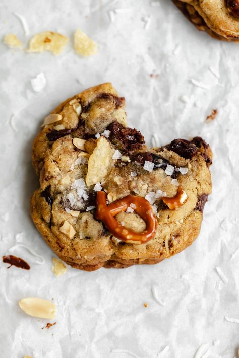 Is there anything better than a cookie that uses up all the ingredients you already have on hand? I think not. These kitchen sink cookies are soft, chewy, and loaded up with everything but the kitchen sink! Sink Cookies, Kitchen Sink Cookies, Everything But The Kitchen Sink, Broma Bakery, Cookie Cakes, Chocolate Snacks, Sugar Sugar, Cookies Recipes, Cookie Ideas