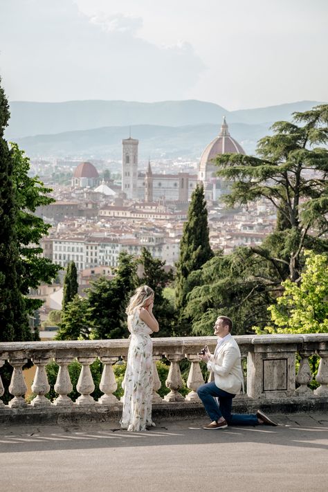 Florence Photoshoot, Florence Travel Guide, San Miniato, Florence Italy Travel, Florence Travel, Honeymoon Photos, Surprise Wedding, Venice Travel, Wedding Session