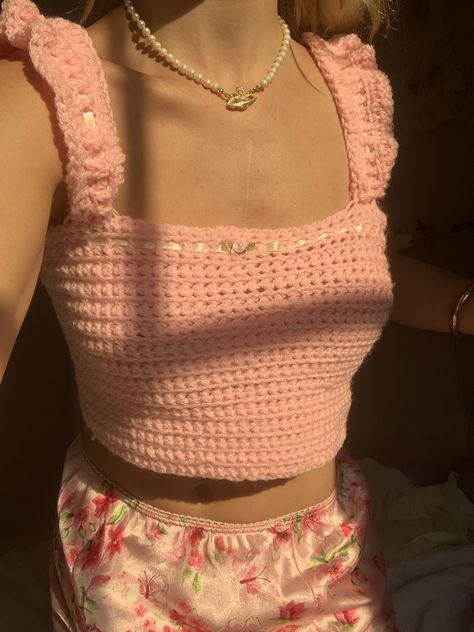 Pink Crochet Clothes, Coquette Crochet Ideas, Crochet Blouses, Trendy Tank Tops, Fall Crochet, Kawaii Crochet, Pink Coquette, Crochet Inspo, Crochet Fashion Patterns