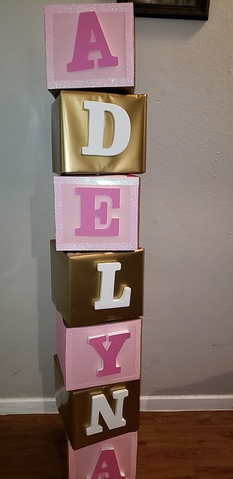 Alphabet Boxes Decor, Name Boxes For Birthday, Letter Boxes For Parties, Name Decorations Letters, Name Reveal Ideas, Balloon Decorations Diy Tutorials, Baby Shower Box, Birthday Party Table Decorations, Name Decorations