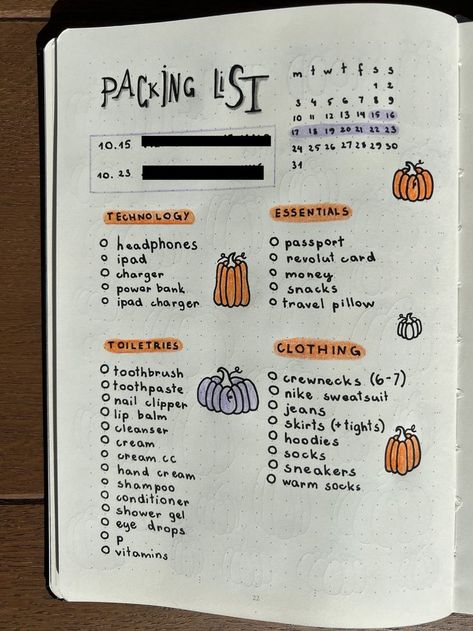 Thanksgiving Packing List, Packing List Bullet Journal, Bullet Journal Packing List, Fall Journaling, Autumn Bullet Journal, Bullet Journal Halloween, Fall Packing List, Nyc Autumn, Nike Sweatsuit