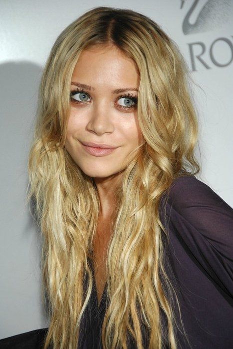 Hair Pink Ombre Hair, Hair Chalk, Ashley Olsen, Pastel Hair, Blonde Ombre, Hair Envy, Grunge Hair, Hair Dos, Ombre Hair