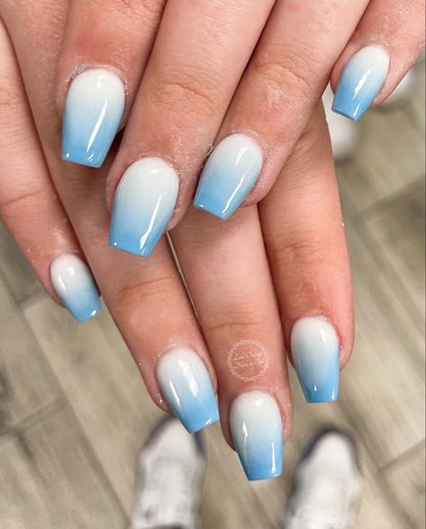 Omre Art Design, Blue And Grey Ombre Nails, Ombre Nails 2024 Trends, Blue Gel Nails Ideas Art Designs, Omre Art Nails, White And Blue Ombre Nails, Light Blue And White Ombre Nails, Blue And White Ombré Nails, Light Blue Ombre Nails Almond