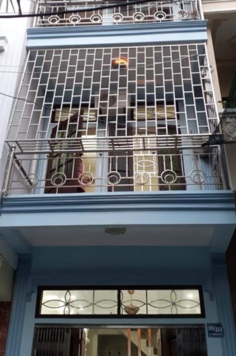 Box Grill Design For Balcony, Wooden Balcony Railing Design, Balcony Grills, Flower Railing, Cradle Decoration, Steel Grill Design, Iron Window Grill, Modern Window Design, Modern Window Grill