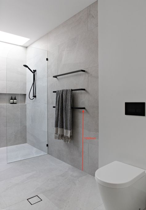 Creating a Designer Look in your Bathroom with Towel Rails — Zephyr + Stone Modern Flooring Bathroom, Makeover Kamar Mandi, Bathroom Construction, Relaxing Bathroom, Bilik Air, Organic Spa, Apartment House, Bathroom Redesign, Bathroom Design Inspiration