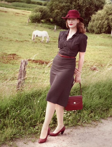 Lilly Jarlsson 1940s Style Lily Jarlsson, Women 1940s, Vintage Shoes Women, Land Girls, Fashion 1940s, 1940s Style, Dapper Day, Vintage Inspired Fashion, Vintage Wardrobe