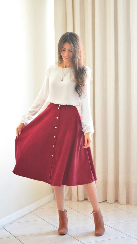 Modern Feminine Style Outfit, Classy Skirt Outfits Professional Women, Outfit For Church, Jw Fashion, Cute Skirt Outfits, Chique Outfits, Trendy Skirts, Church Outfits, Red Skirts