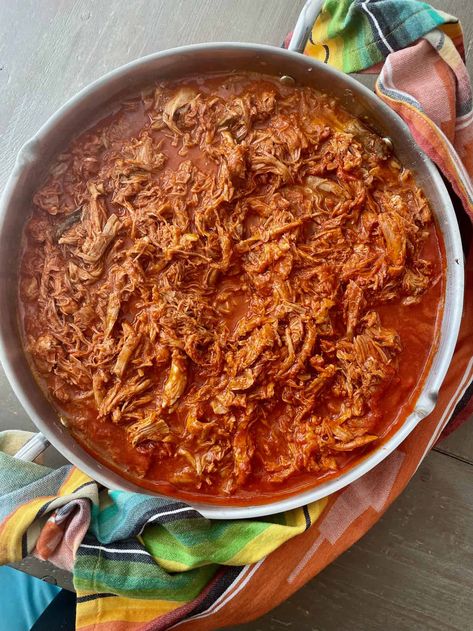 Red Tamale Sauce Recipe, Sauce For Tamales, Tamale Meat Recipe, Red Chile Sauce Recipe, Red Salsa Recipe, Tamale Sauce, Sauce For Pork, Traditional Tamales, Tamales Recipe Pork