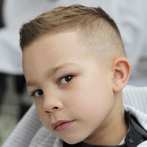 Top Army Hairstyles For Kids That Your Little One Should Sport This Year Short Hair Boy, Cool Kids Haircuts, Boys Fade Haircut, Short Hair For Boys, Boy Haircuts Short, Toddler Haircuts, Male Hairstyles, Tan Skin Blonde Hair, Toddler Boy Haircuts