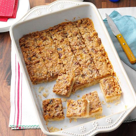 Toffee Pecan Bars Recipe With Sweetened Condensed Milk, Kentucky Derby Desserts, Toffee Bar, Pecan Bars Recipe, Sweetened Condensed Milk Recipes, Toffee Chips, Pecan Bars, Fall Baking Recipes, Condensed Milk Recipes