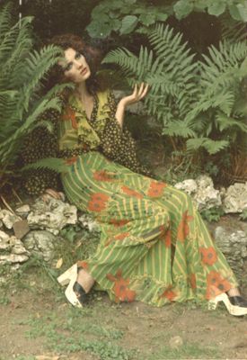 ossie clark #childofwild 1973 Fashion, Celia Birtwell, Patti Hansen, Online Vintage Stores, Ossie Clark, Vogue Vintage, 1970's Fashion, Fashion 1970s, 60s 70s Fashion