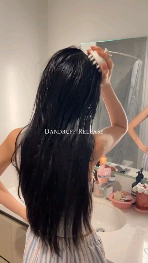 Unlock Luscious Locks: The Ultimate Hair Wash Routine | Hair Care Wellness Routine Hair Care, Hair Oiling, Wash Routine, Quick Hair Growth, Hair Washing Routine, Healthy Hair Routine, Shine Hair, Beautiful Skin Care, Long Hair Tips