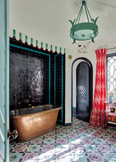 Gene Meyer and Frank de Biasi take on Tangier | THE WORLD OF INTERIORS Regency Bathroom, Hollywood Regency Bathroom, Hamish Bowles, Rock The Kasbah, Floor Sitting, Manhattan Apartment, Main Bathroom, Stylish Bathroom, Cute Home Decor