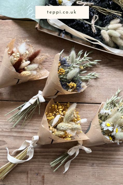 Mini Dried Floral Bouquet, Mini Dry Flower Arrangements, Dried Flowers Business, Tiny Dried Flower Bouquet, Small Dry Flower Bouquet, Dried Flower Arrangements Bouquets, Mini Dried Bouquet, Dried Flower Packaging, Dried Flower Posy