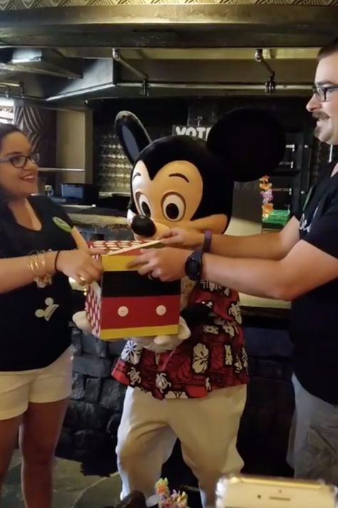 Couple Had the Most Magical Day at Disney Thanks to a Gender Reveal With Mickey Gender Reveal At Disney World, Disney World Gender Reveal, Disney Gender Reveal, Gender Reveal Ideas, Gender Reveals, Baby 2, Reveal Ideas, Parenting Tips, Family Life