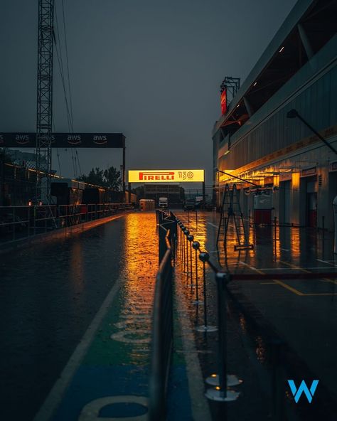 F1 In The Rain, F1 Background Aesthetic, F1 Racing Aesthetic, F1 Rain, F1 Background, F1 Wallpaper Aesthetic, F1 Photography, Formula 1 Wallpapers, Williams Racing F1