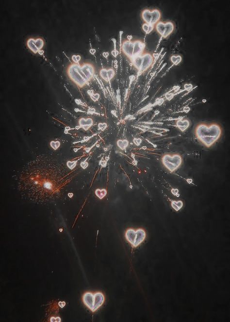 fireworks heart aesthetic Sparks Fly Aesthetic, Flirting Aesthetic, Celebrate Aesthetic, Fire Works Aesthetic, Fireworks Heart, Hecate Cabin, Firework Aesthetic, Fireworks Aesthetic, Pink Fireworks