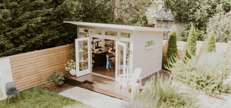 Home Art Studios and Creative Sheds | Studio Shed She Shed Gardening, Outside Studio, Art Studio Shed, She Shed Art Studio, Guest House Shed, She Shed Studio, Artist Shed, Home Art Studios, Backyard Art Studio