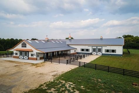 Morton Buildings stall barn and riding arena in Barrington, IL. Equestrian Facility Layout, Entrance Layout, Equestrian School, Event Building, Minecraft Horse, Hobby Garage, Livestock Barn, Equestrian Barns, Equestrian Building