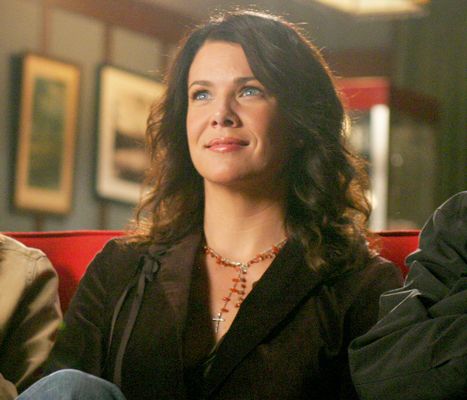 Lauren Graham in Gilmore Girls Amy Sherman Palladino, Favorite Tv Characters, Lauren Graham, Pilot Episode, The Pilot, 15th Anniversary, Tv Characters, Gilmore Girls, 404 Error