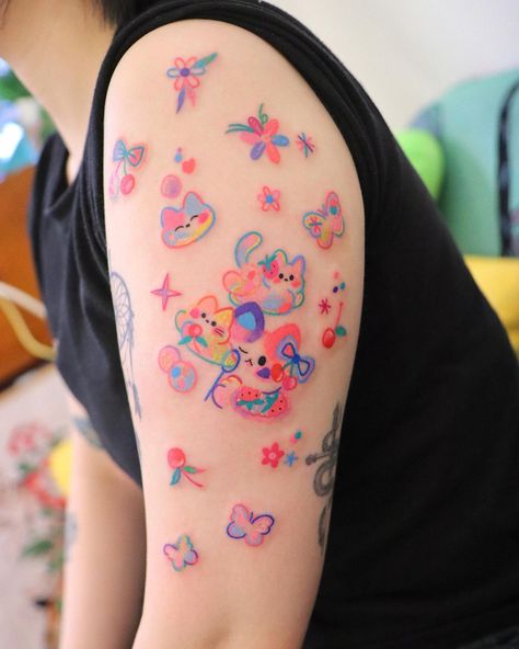 Seoul Tattoo, Pastel Tattoo, 50 Tattoo, Colorful Tattoos, Sailor Moon Tattoo, Funky Tattoos, Cute Tats, Kawaii Tattoo, Awkward Family Photos