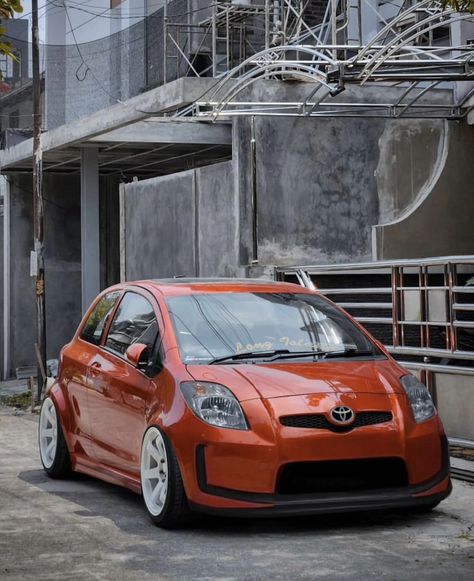 Toyota Yaris Tuning, Yaris Modifikasi, Toyota Modified, Vitz Rs, Toyota Belta, Toyota Corolla 2010, Cars Modified, Vw Ideas, Tuning Cars