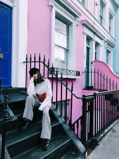 Cambridge Photo Ideas, Notting Hill Pictures Ideas, Notting Hill Photoshoot, London Posing Ideas, Photoshoot Ideas London, Nottinghill London Aesthetic, London Instagram Pictures Aesthetic, Notting Hill Photo Ideas, London Photoshoot Ideas