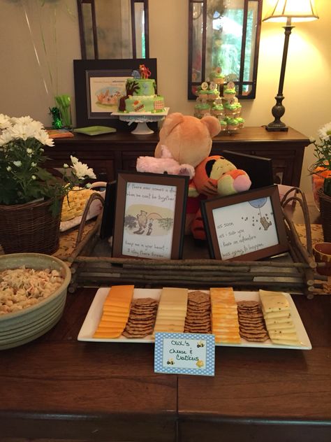 Winnie The Pooh Cheese Board, Winnie The Pooh Gender Reveal Food Ideas, Winnie The Pooh Finger Foods, Winnie The Pooh Appetizers, Winnie The Pooh Shower Food, Winnie The Pooh Baby Shower Food Ideas, Winnie The Pooh Baby Shower Ideas Food, Winnie The Pooh Food Ideas, Winnie The Pooh Baby Shower Food