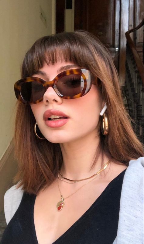 Cateye Sunglasses Aesthetic, Glam Sunglasses, Model Off Duty Style, Chunky Sunglasses, Aesthetics Fashion, Bags 2024, Models Off Duty Style, Model Off Duty, Sunglasses Outfit