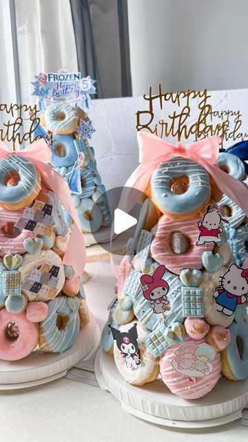 Mini Donut Tower, Sanrio Donut, Donut Cake Tower, Donut Tree, Donuts Cake, Donut Tower, Cake Tower, Mini Donuts, Wedding Tables