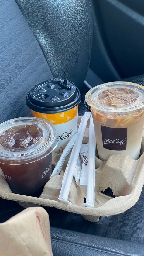 Mccafe Coffee, Mcdonalds Coffee, Vanilla Iced Coffee, Car Life, American Diner, Ice Coffee, Coffee Date, French Vanilla, Man Style