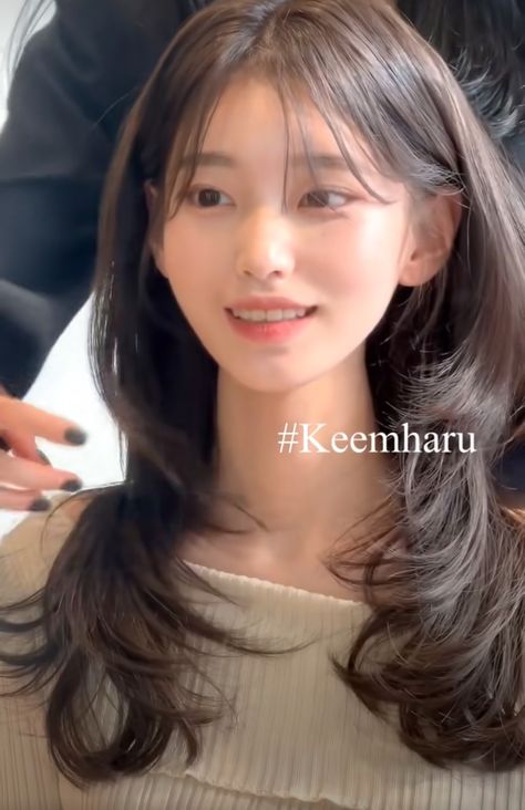 Layered Hair With Bangs Asian, Japanese Curtain Bangs, Japanese Girl Haircut, Igari Hair Styles, Long Layered Hair Asian, Japanese Layered Haircut, Hairstyles Japanese, Japanese Haircut, Pretty Hair Cuts