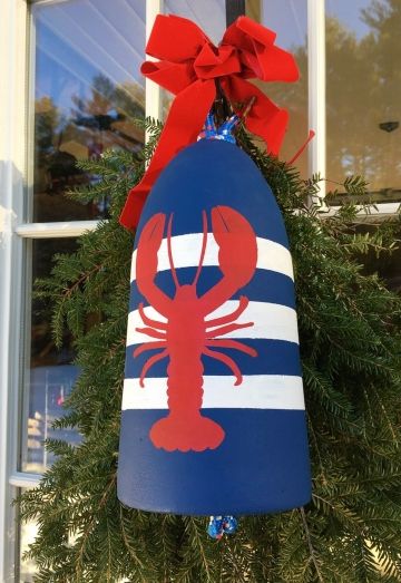 Nautical Buoy Christmas Holiday Hangings - Coastal Decor Ideas Interior Design DIY Shopping Buoys Art, Buoy Decor, Unique Tree Toppers, England Lifestyle, Nautical Crafts, Front Door Christmas Decorations, Christmas Decorations Outdoor, Traditional Wreath, Nautical Christmas