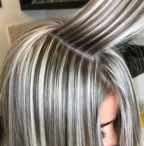 Cool Blonde Highlights, Gray Hair Styles, Hair Styles Ideas, Gray Hairstyles, Highlights Ombre, Hair Transition, Gorgeous Gray Hair, Summer Balayage, Mullet Hairstyle Women