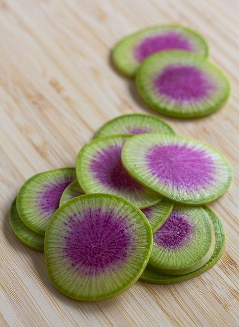 Watermelon radish - what a color combo! One of my favorite veggies -- grows well, right here in Richmond. (Thanks Victory Farms!) Watermelon Radish, Purple Food, Garden Veggies, All Things Purple, Exotic Fruit, Radishes, Fruit And Veg, Edible Garden, Beautiful Food