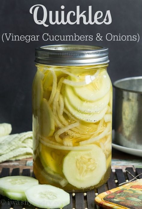 Quickles! It's a quick pickle of sliced cucumbers and sweet onions. So addictive and a fresh (low calorie) snack! Pickled Cucumbers And Onions, Pickle Cucumbers, Quick Pickles, Vinegar Cucumbers, Pickled Cucumbers, Quick Pickled Cucumbers, Quick Pickled, Refreshing Snacks, Cucumbers And Onions