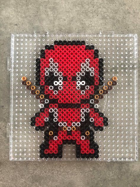 Perler Beads Pattern Disney, Perler Beads Ideas Marvel, Deadpool Perler Beads Pattern, Hammerbeads Designs, Perler Bead Patterns Marvel, Fun Perler Bead Ideas, Deadpool Perler Beads, Perler Beads Marvel, Marvel Perler Bead Patterns